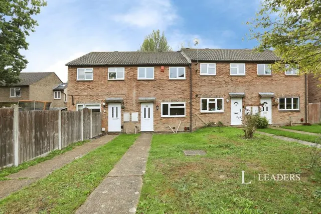 Sycamore Drive, East Grinstead, RH19, photo 1
