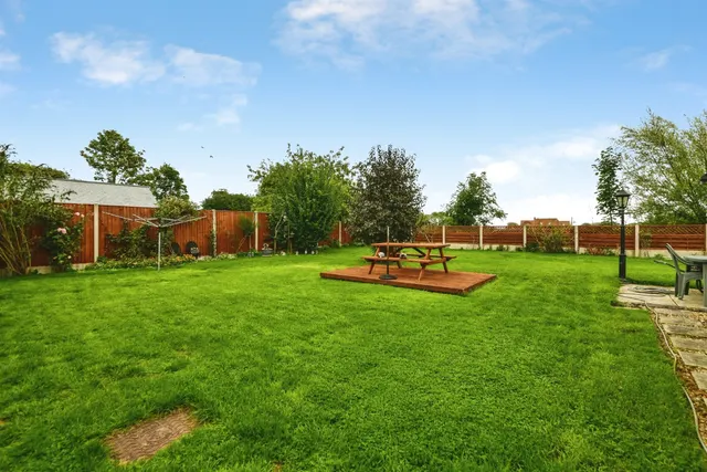 Photo 2 — Willoughby Road, Cumberworth, Alford