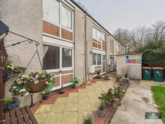 Warnham Road, Furnace Green
