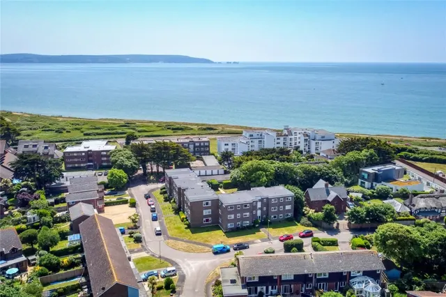 Milford on Sea, Lymington, photo 1