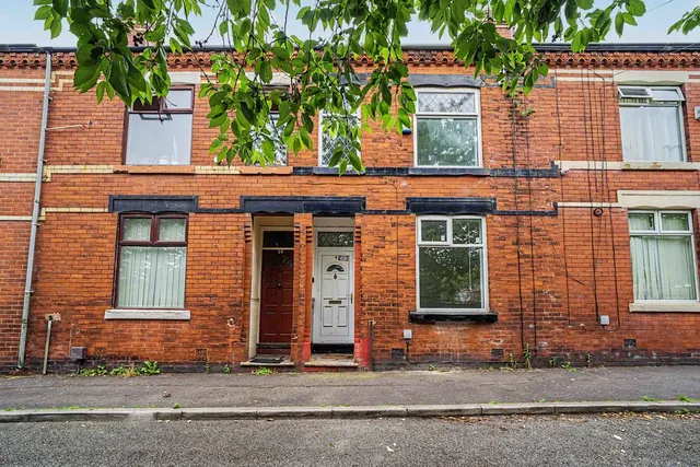 Millais Street, Manchester M40 9JX, photo 1