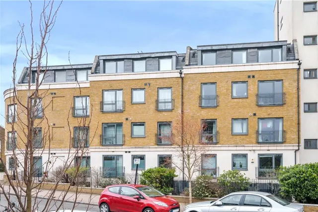 Uxbridge Road, Ealing, W13, photo 1
