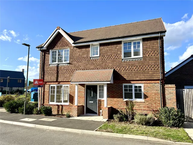 Marjoram Avenue, Cranleigh, GU6, photo 1