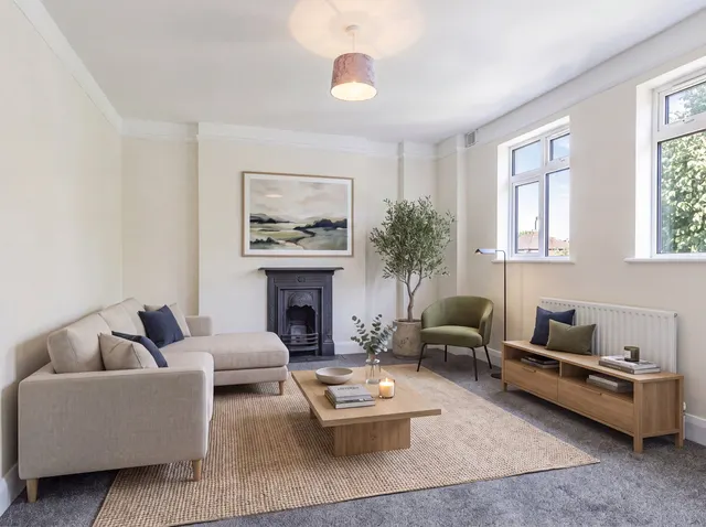 Fairlop Road, London, E11, photo 1