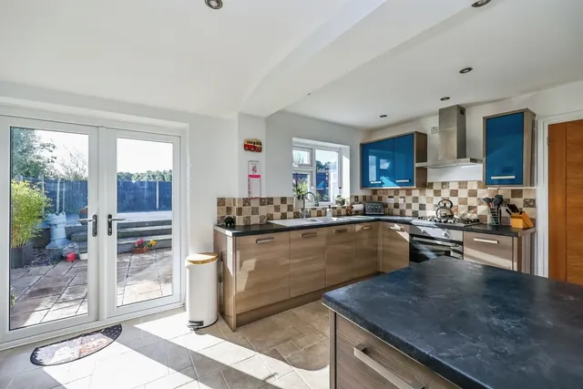 Whyston Court, Hucknall, NG15, photo 3
