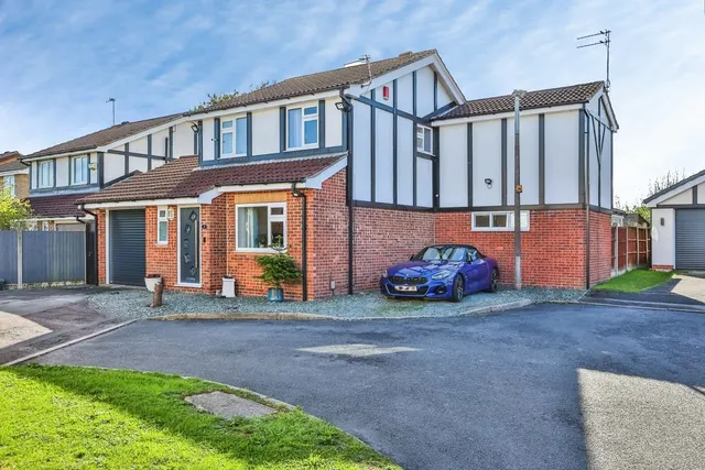 Whyston Court, Hucknall, NG15, photo 1