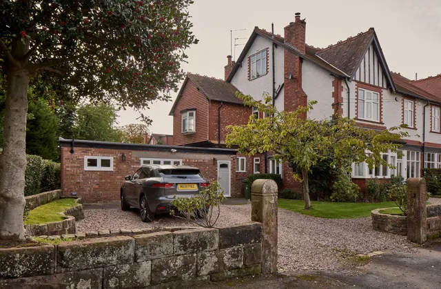 5 bedroom house, Gilbert Road, Hale, WA15