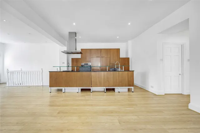 Photo 2 — Kempson Road, Fulham, London, SW6
