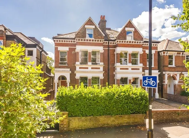 Palace Road, Brixton, SW2, photo 1