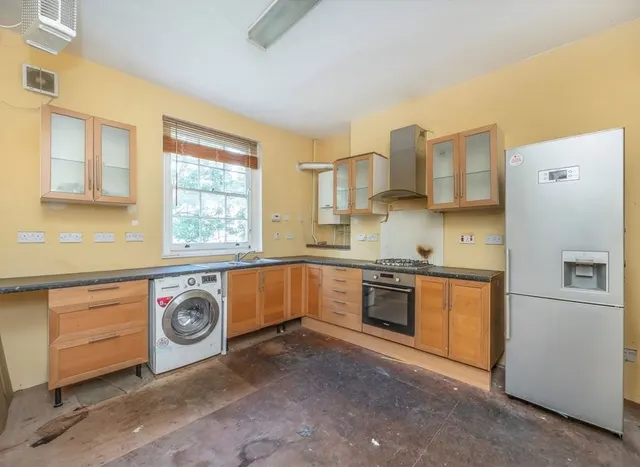 Photo 3 — Almorah Road, East Canonbury, N1