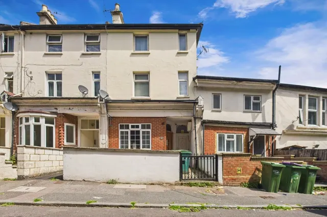 Foord Road South, Folkestone, photo 1