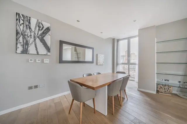Photo 3 — Apartment 702, 1 Palace Street, London
