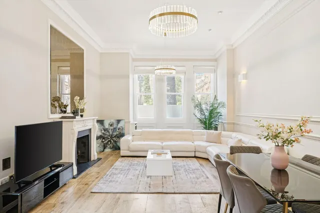 Sloane Gardens, London, SW1W, photo 1