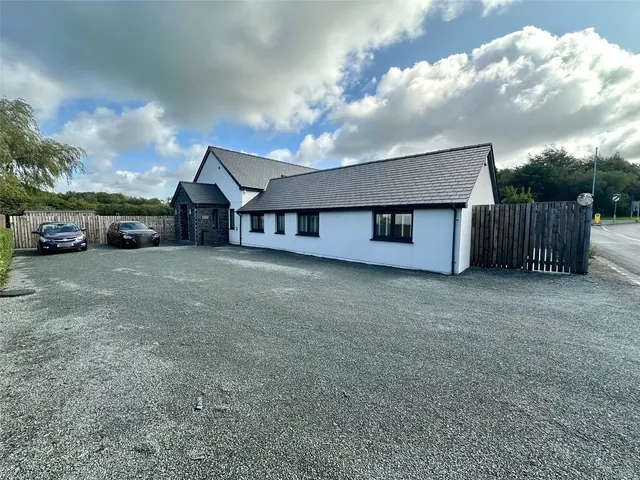 Caeathro, Caernarfon, LL55, photo 1