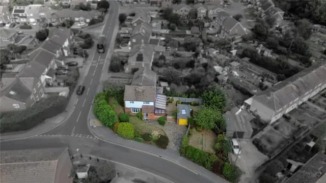 Longfield Road, Twyford, RG10, photo 2