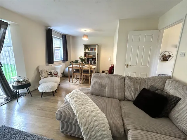 Partridge Close, Chippenham, SN14, photo 3
