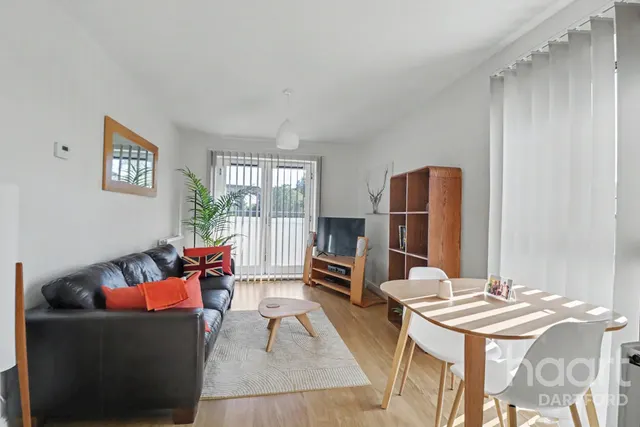 Esparto Way, Dartford, DA4, photo 1
