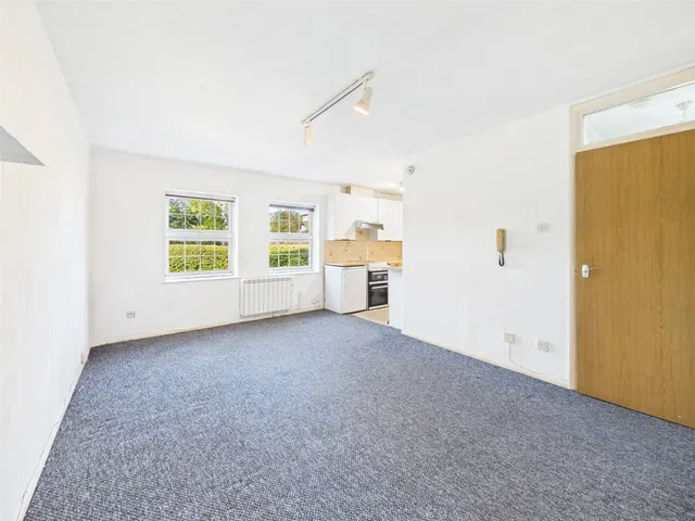 Hampton Road, Teddington, TW11, photo 3