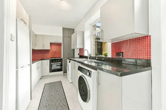 Meltham Road, Netherton, HD4, photo 3