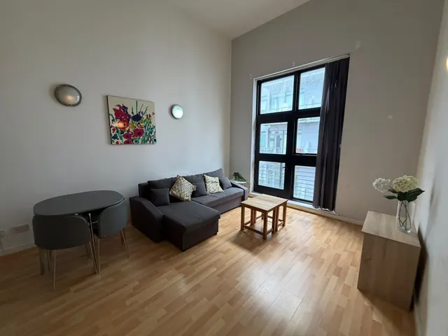Henry Street, L1, photo 2