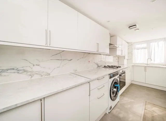 Cambridge Road, Kingston Upon Thames, KT1, photo 3