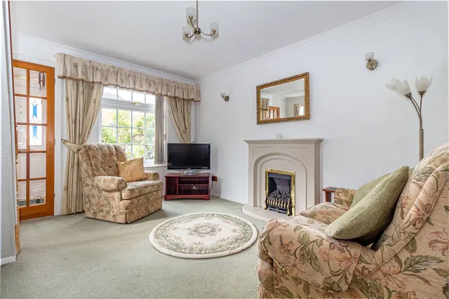Photo 2 — Kingscote Close, Church Hill North, Worcestershire, B98 9LJ