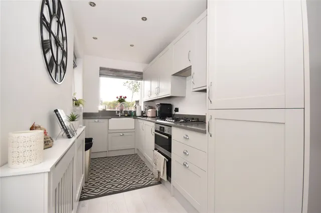 Lowther Grove, Garforth, LS25, photo 2