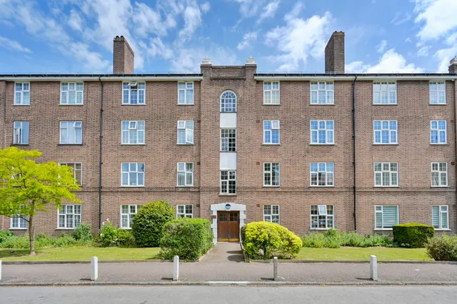Photo 3 — Flat 65 Norbiton Hall, Birkenhead Avenue, Kingston upon Thames