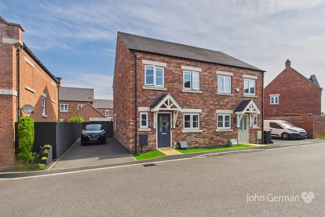 Tulip Road, Tutbury, photo 1