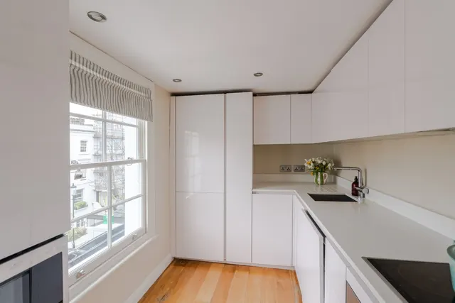 Photo 3 — Lonsdale Road, Notting Hill, W11 2BY
