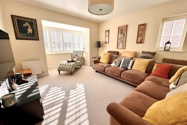 Marley Rise, Dorking, RH4, photo 3