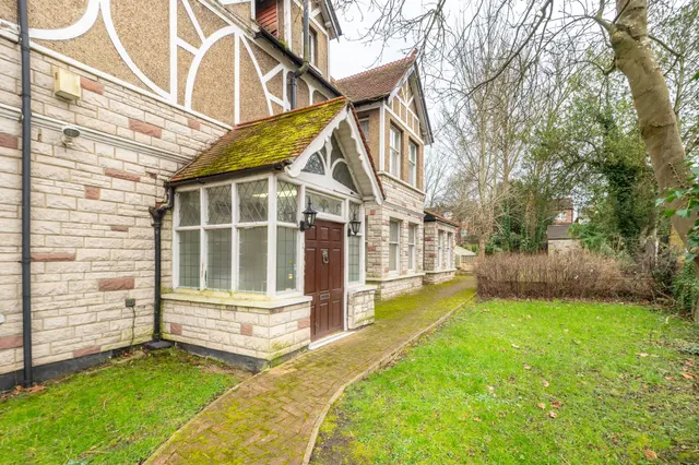 Photo 3 — 63 Teignmouth Road, London