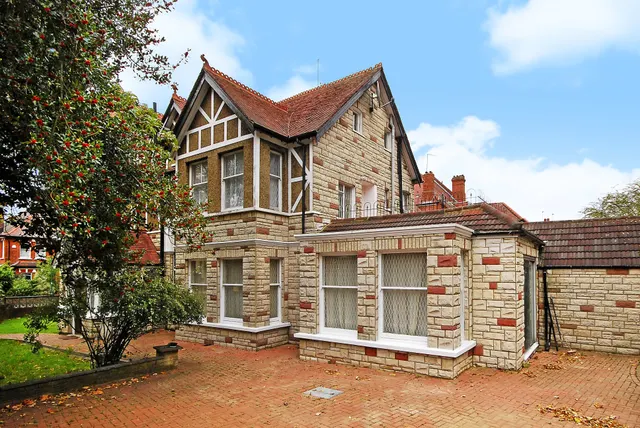 63 Teignmouth Road, London, photo 1