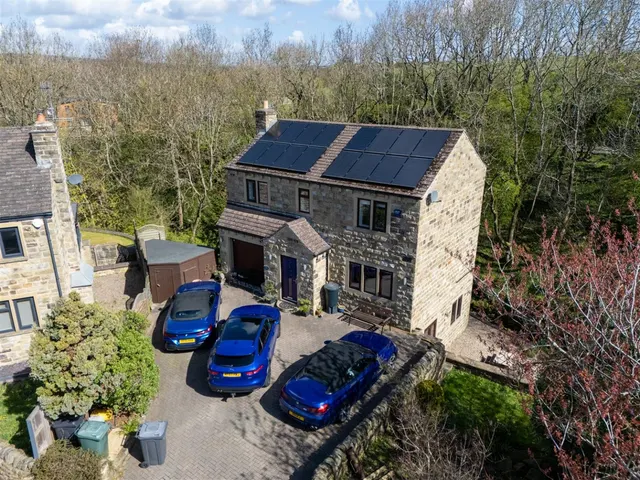 Smithy Lane, Wilsden, BD15, photo 1