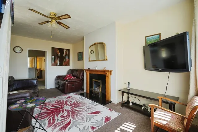 Oadby Rise, Burton-on-Trent, DE13, photo 2