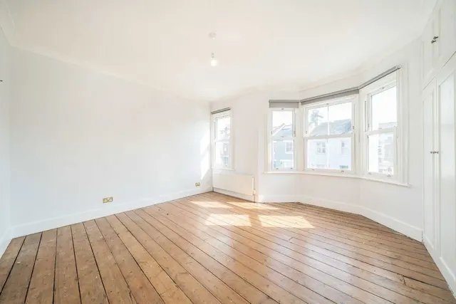 Hambro Road, SW16, photo 3