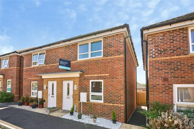 Lavender Way, Newport, PO30, photo 1