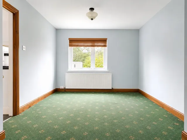 Photo 3 — Carter Drive, Romford, Collier Row, RM5 2UX