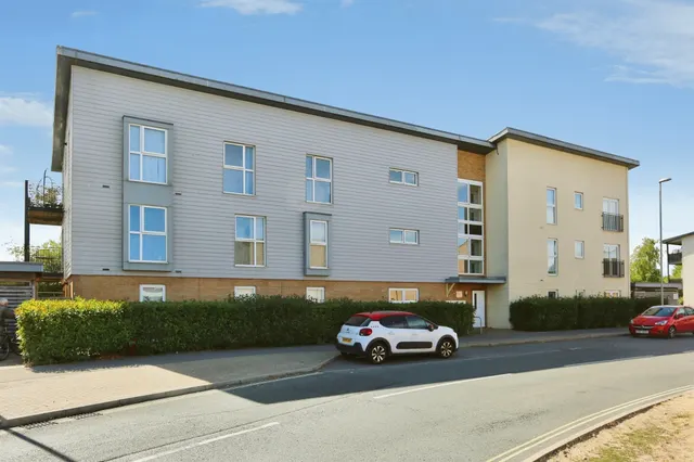 Howe Road, Gosport, photo 1