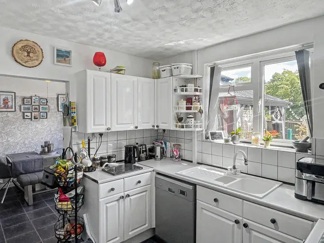 Photo 2 — Ashdown Road, High Wycombe HP13 7JD