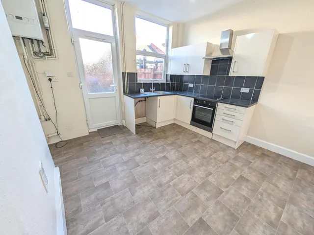 Queen Street, Grantham, NG31, photo 3