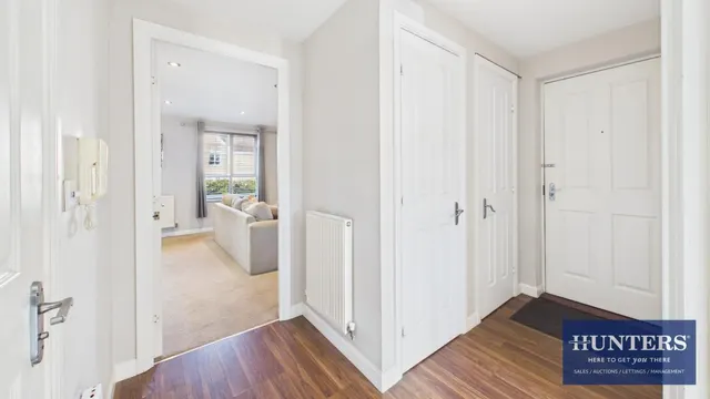 Wearhead Drive, Barnes, SR4, photo 2