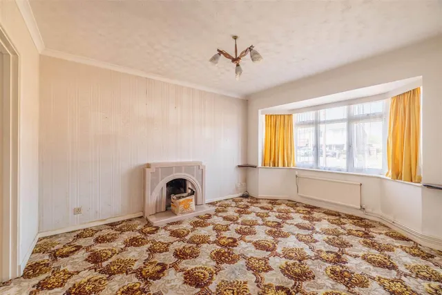 Photo 2 — Dedworth Road, Windsor, Berkshire, SL4 4JS