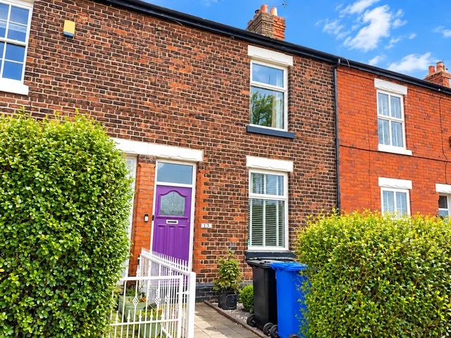 2 bedroom house, Greystone Road, Penketh, WA5