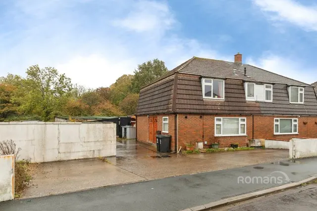 Blackthorn Road, Bristol, BS13, photo 1