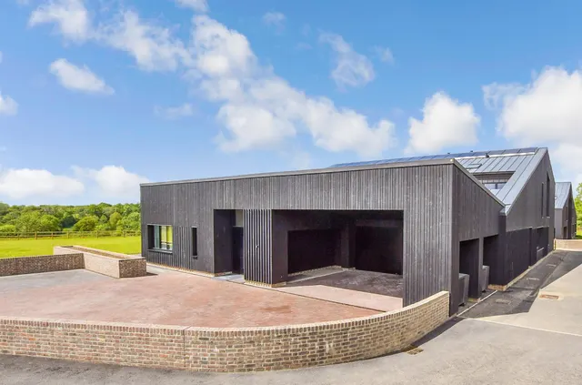 Hartfield Road, Cowden, TN8, photo 2