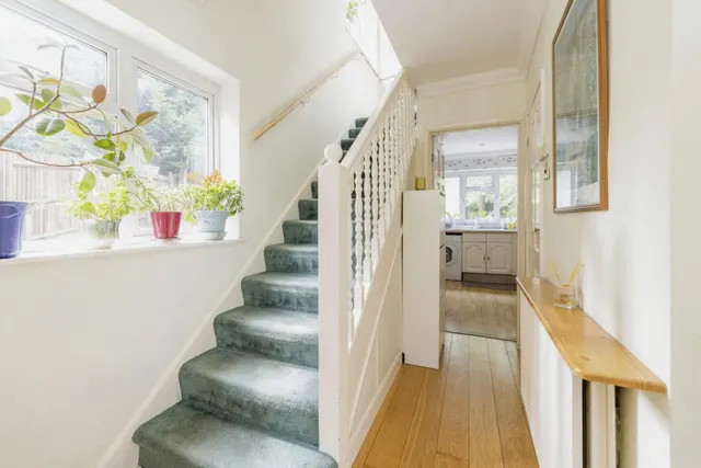 Perry Mead, Bushey, WD23, photo 2
