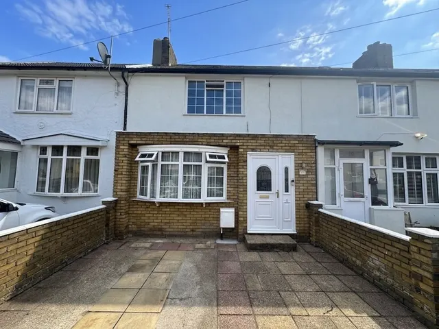 Brewood Road, Dagenham, RM8, photo 1