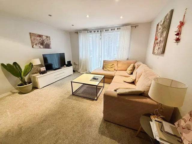 Photo 2 — Kedleston Road, Grantham