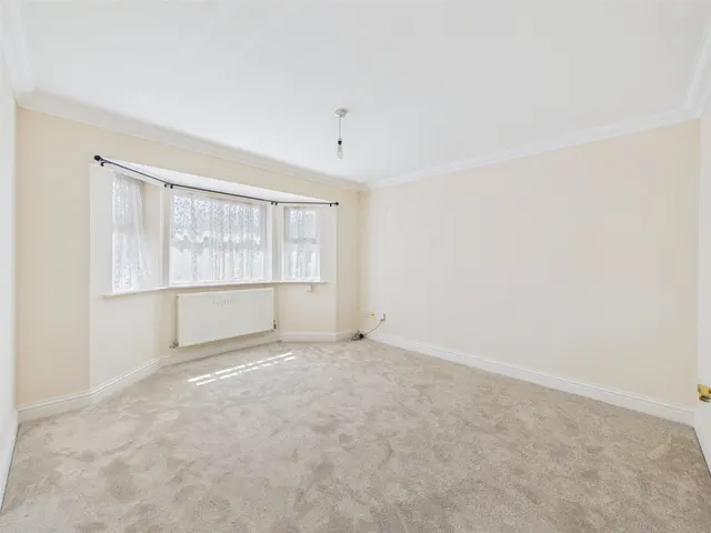 Bellclose Road, West Drayton, UB7, photo 3
